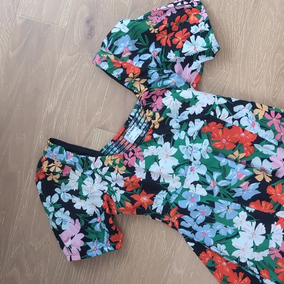 Old Navy Puff-Sleeve Midi Swing Dress - Picture 3 of 4